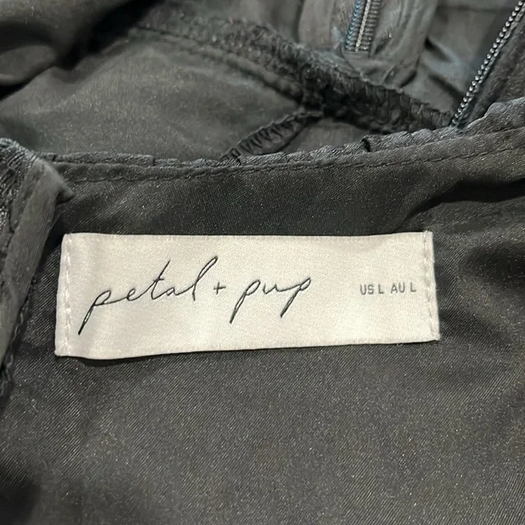 NEW! Petal & Pup Pippa Long Sleeve Midi Pleated Dress Black Size Large - Picture 7 of 8